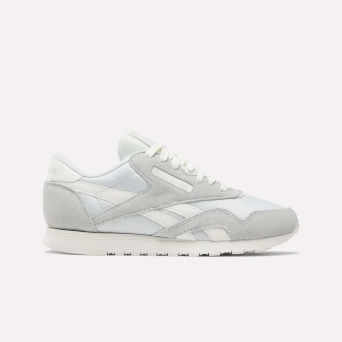Klassische Nylon-Schuhe für Damen