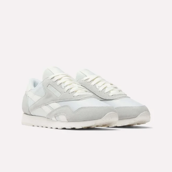 Klassische Nylon-Schuhe für Damen