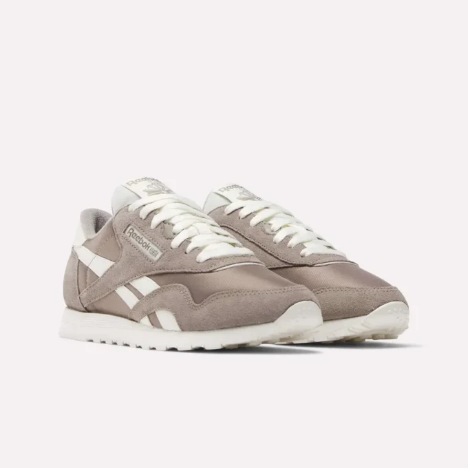Klassische Nylon-Schuhe für Damen Klassische Nylon-Schuhe für Damen